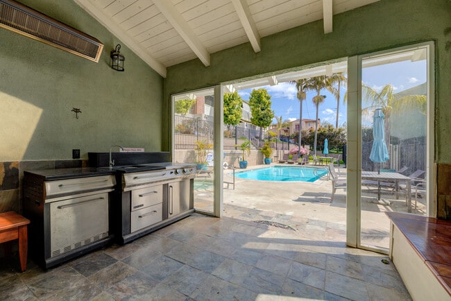 Building Photo - 1405 Goodman Ave