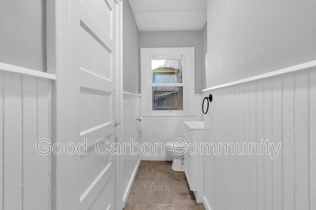 Building Photo - 377 Elmwood Ave