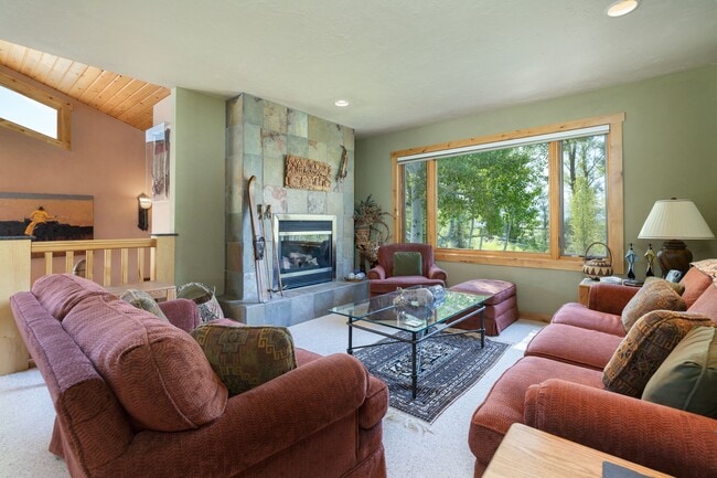 Building Photo - 8225 N Spring Gulch Rd