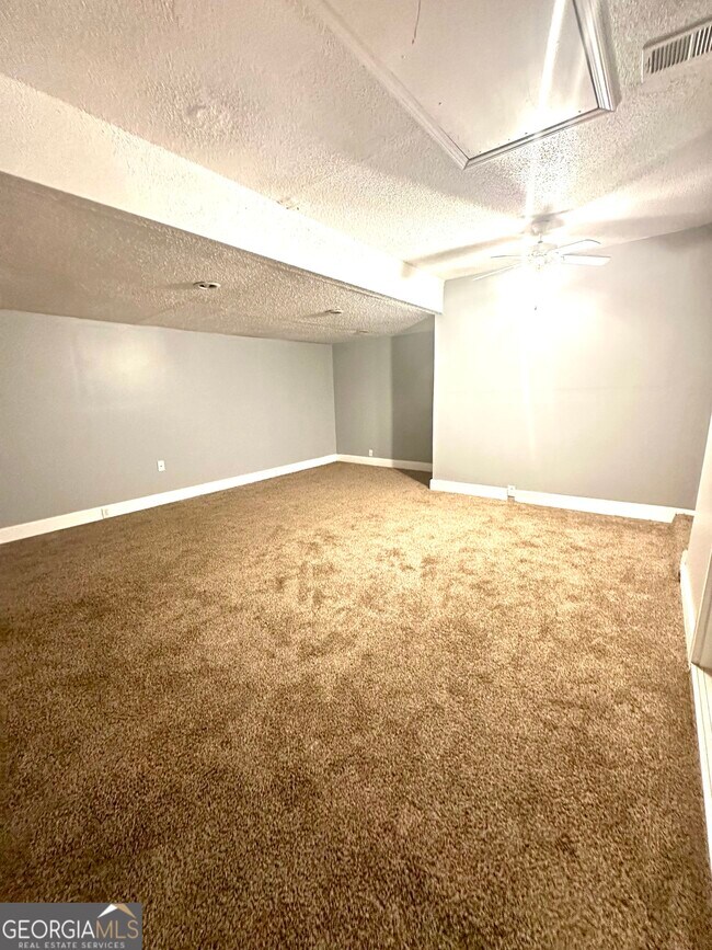 Building Photo - 1630 Isleworth Cir