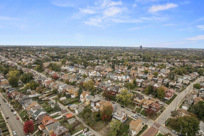 Building Photo - MOVE IN TODAY! Don't miss this FULLY RENOV...