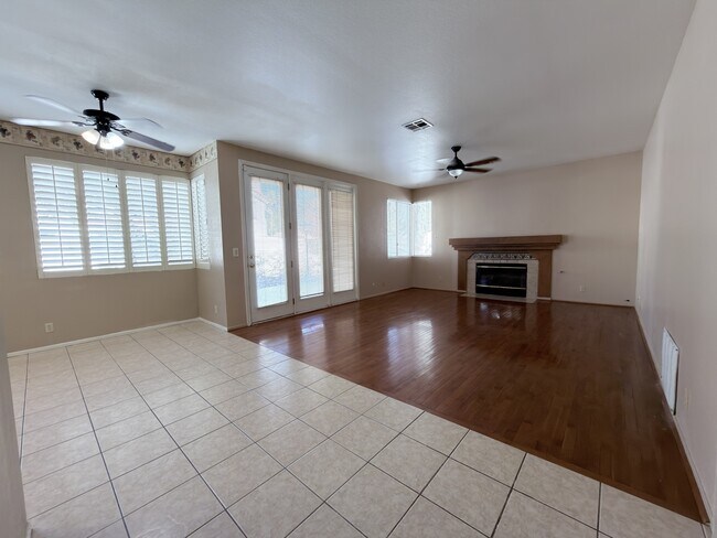 Building Photo - 7620 Marluna Ct