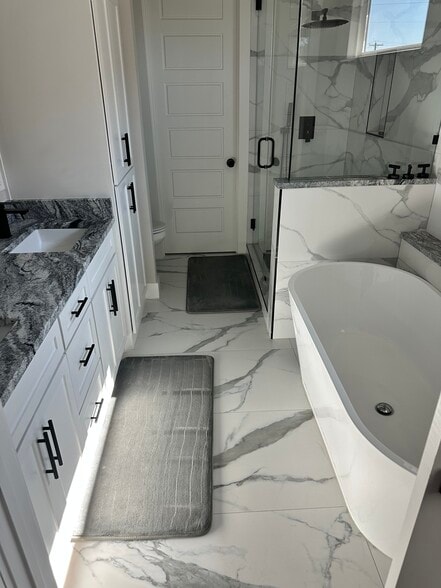 Building Photo - 2408 Peabody Ave