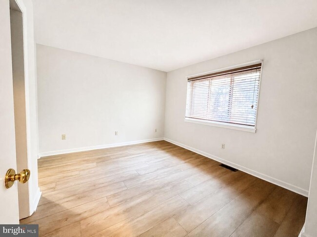 Building Photo - 3854 Steppes Ct