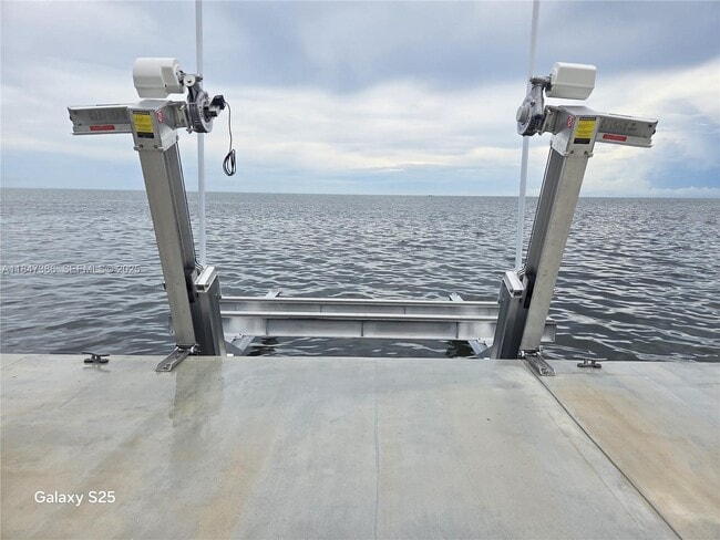 Building Photo - 235 Tavernier Dr