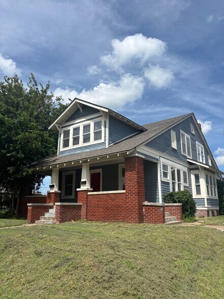 Building Photo - 703 N Atlanta Ave