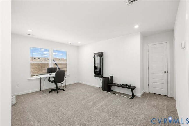 Building Photo - 12221 Dutch Elm Cir