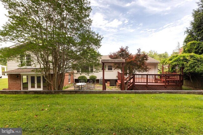 Building Photo - 11506 Karen Dr