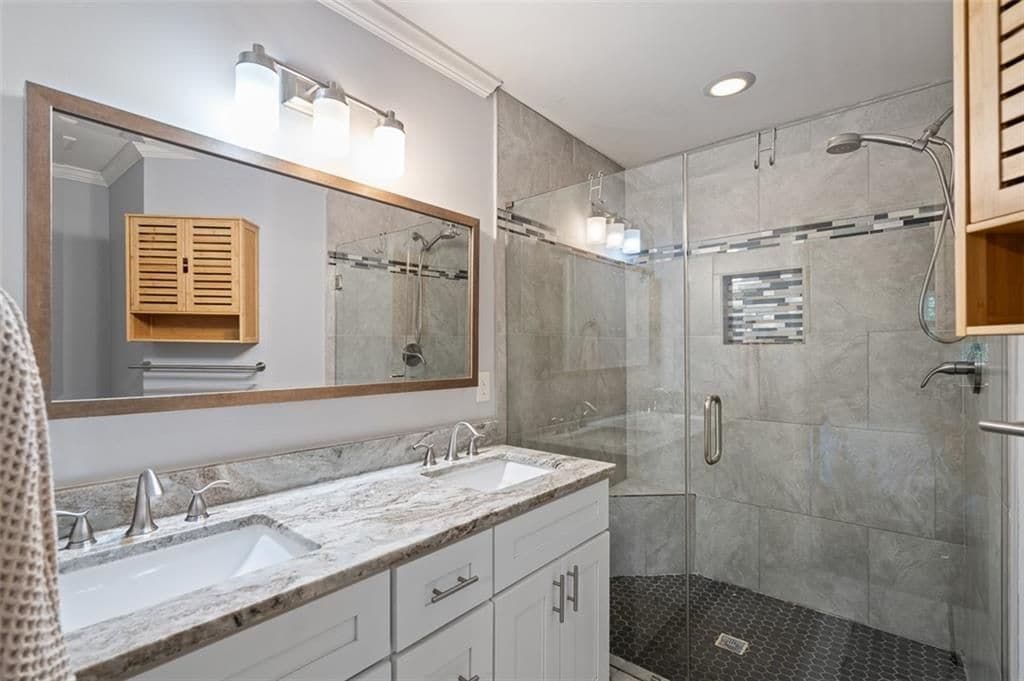 Building Photo - 3334 Romelie Dr