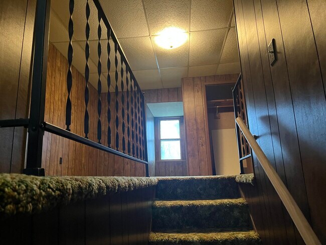 Building Photo - 200 Elizabeth St