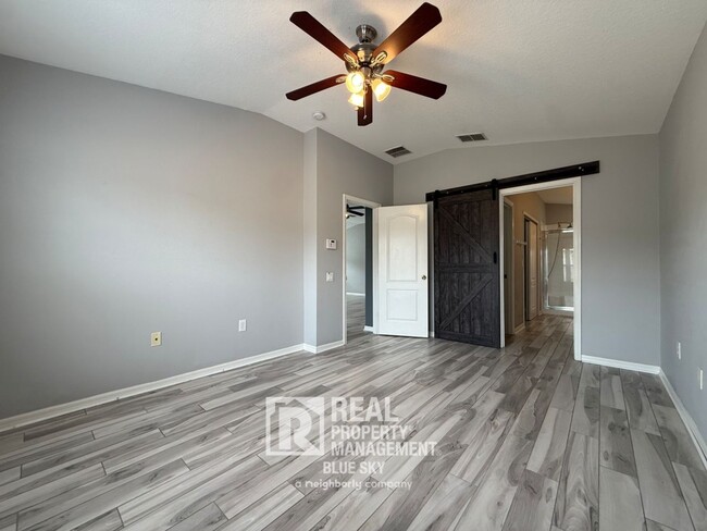 Building Photo - 5238 Gato Del Sol Cir