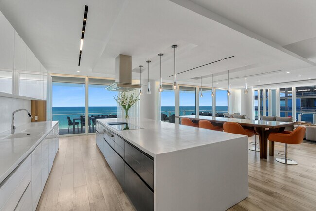 Building Photo - 9001 Collins Ave