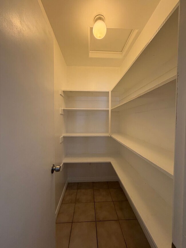 Building Photo - 5800 Potenza Ln