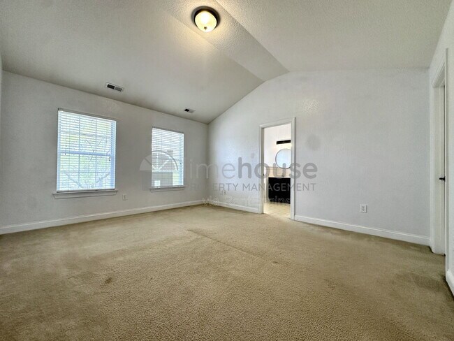 Building Photo - 4452 Leamore Square Rd