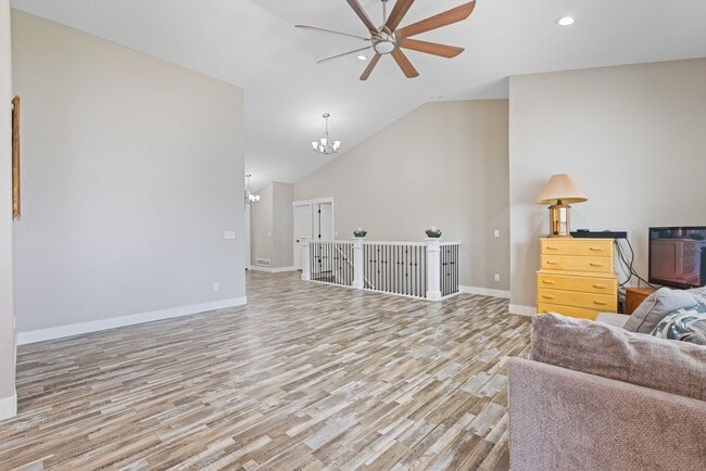 Building Photo - Partially furnished Twin home in Rigby