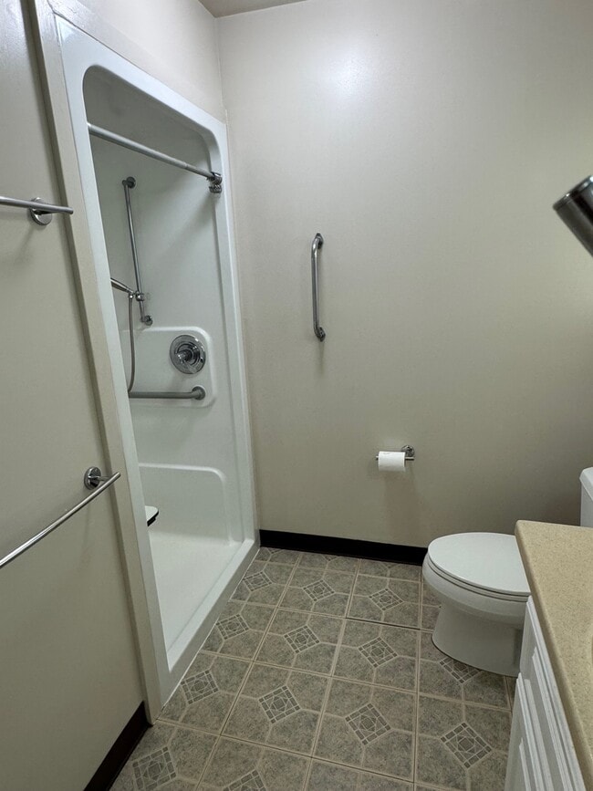 Building Photo - 95-1050-1050 Maka?ika?i St