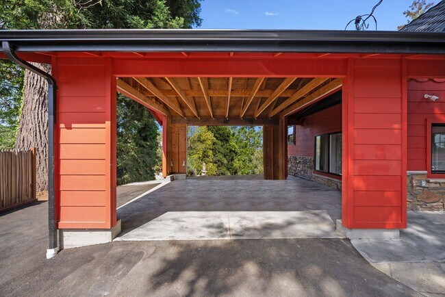 Building Photo - 9281 Monroe Ave