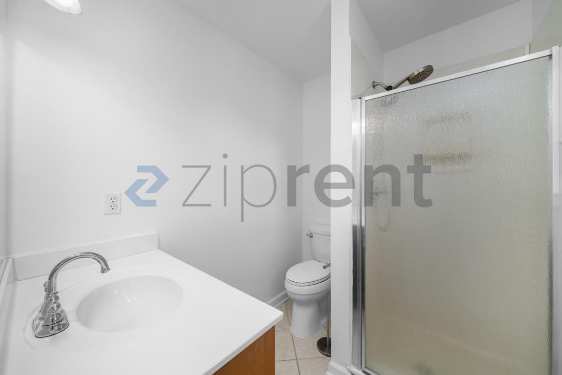 Building Photo - Unit N1