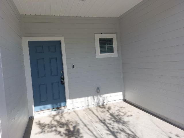 Building Photo - 3 bedroom in Jacksonville FL 32246