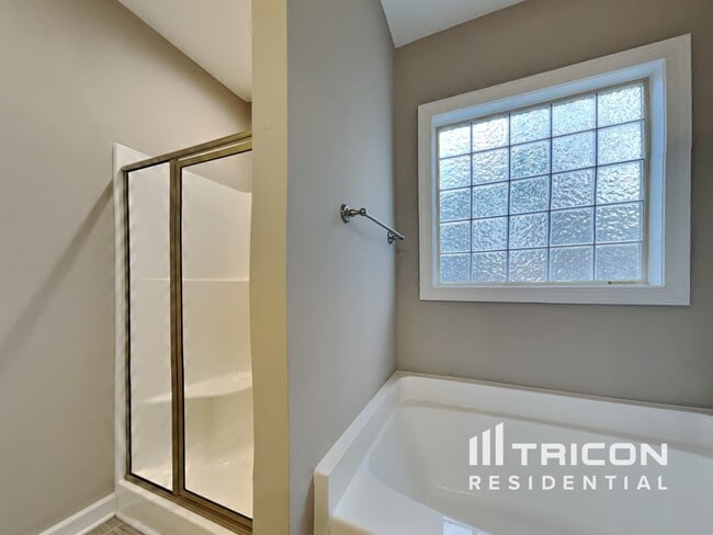 Building Photo - 135 Lasswade Ct