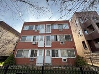 Building Photo - 4044 N California Ave