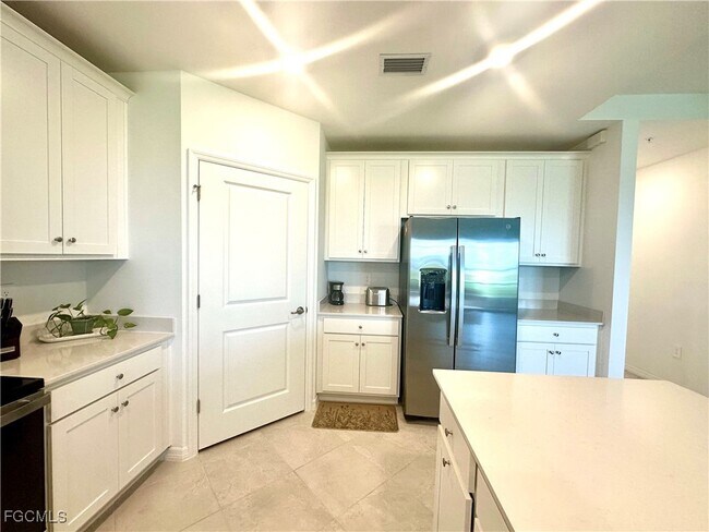 Building Photo - 20610 Hazelnut Ct