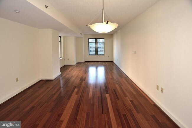 Primary Photo - 1150 K St NW