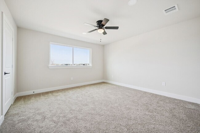 Building Photo - 3438 Taas Dr