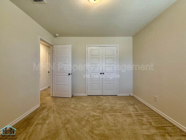 Building Photo - 1311 Swan Ct