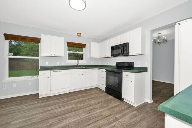 Building Photo - Great 4 Bedroom, 2.5 Bath Home in Fishers!
