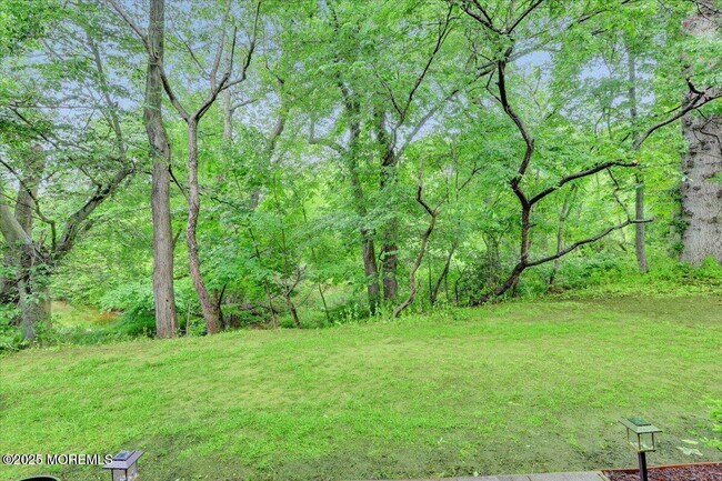 Building Photo - 5 Portland Ct