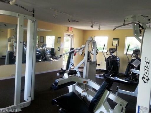 Building Photo - 2/2 Third Floor Condo at Coral Cove W/ Wat...