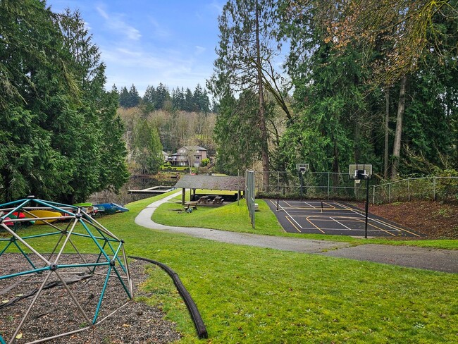 Building Photo - Stunning 4-Bed Gig Harbor Home for Rent | ...