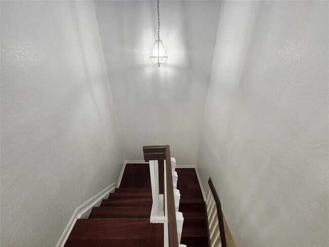 Building Photo - 8722 SW 21st Ct