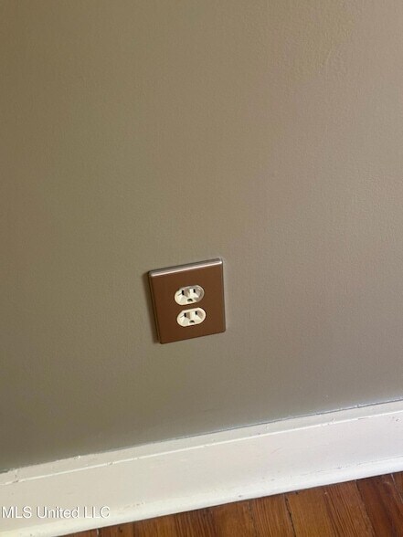 Building Photo - 3564 Cowan Pl