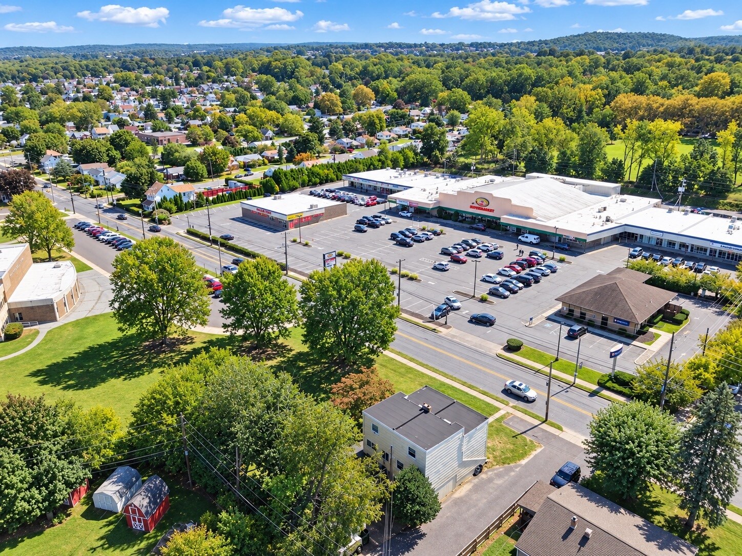 Building Photo - 727 W Emaus Ave