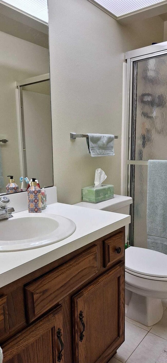 Building Photo - 7 Lake Vista Trail