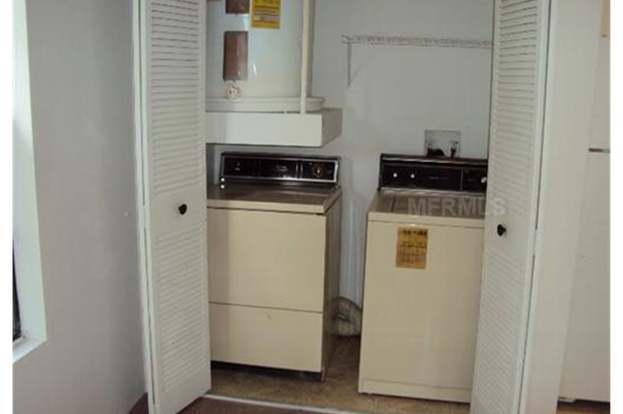 Building Photo - 420 Forestway Cir