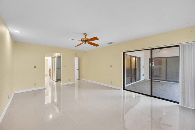 Building Photo - 6820 Allegre Ct