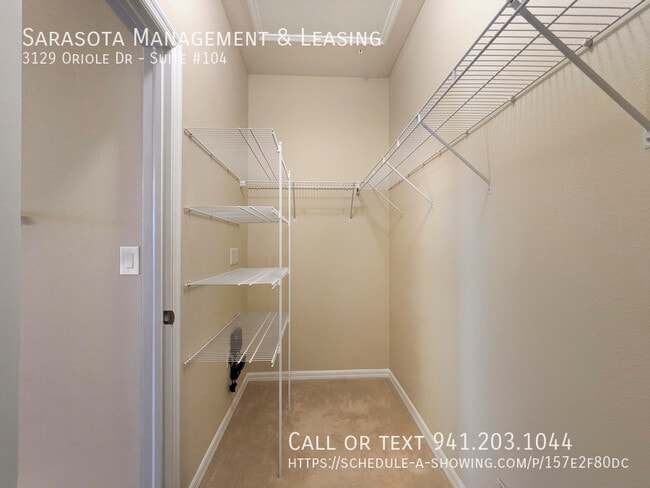 Building Photo - 3129 Oriole Dr