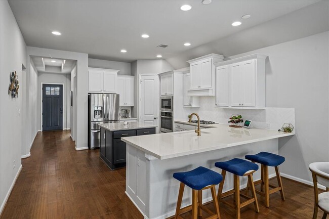 Building Photo - 861 Blue Oak Blvd