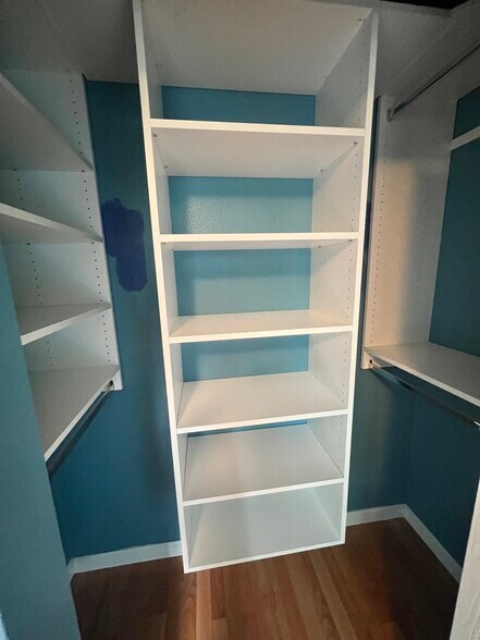 Building Photo - 3924 Cosmos Dr