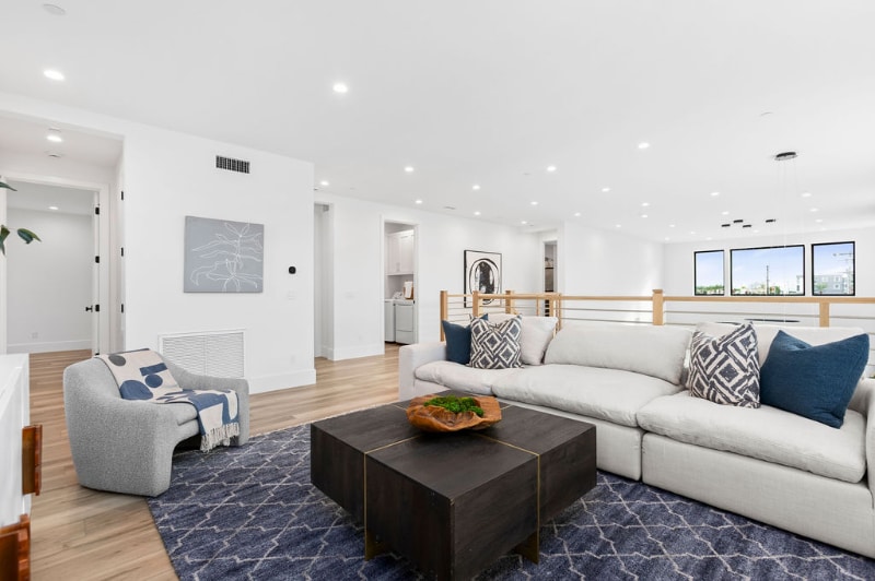 Building Photo - 24722 La Cresta Dr