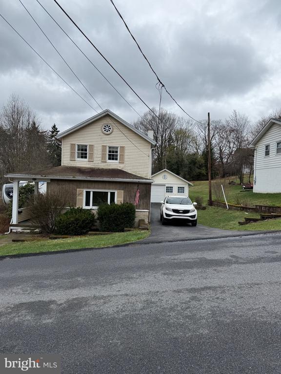 Primary Photo - 2939 Frink St