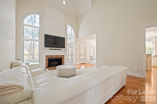 Building Photo - 12004 Camargo Ct