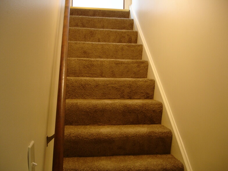 Finished Stairs - 7101 N Park Ave