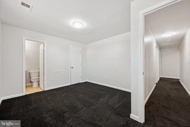 Building Photo - 14910 Cherrywood Dr