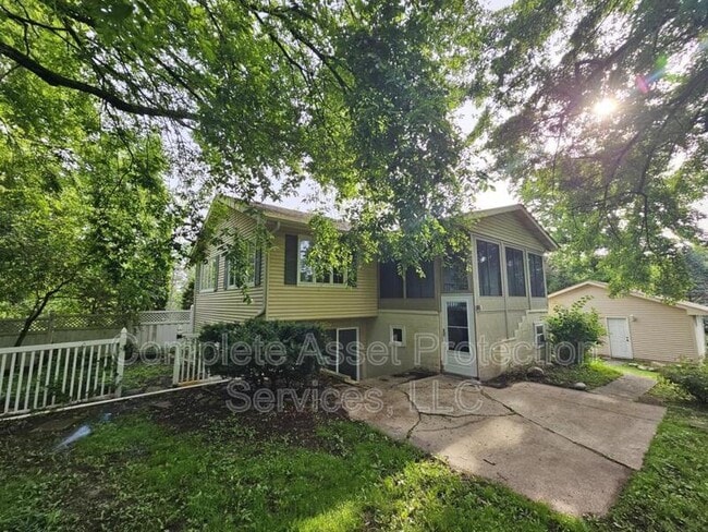 Building Photo - 5121 W 113th Ave