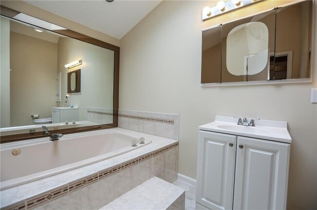 Building Photo - 107 Blackwatch Trail