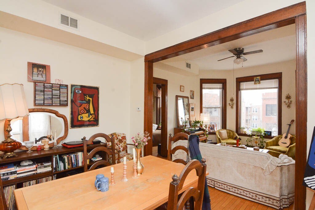 Building Photo - 2316 W Iowa St